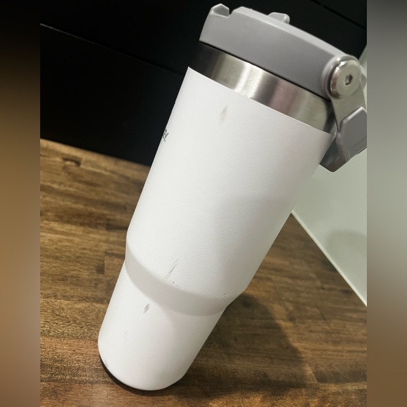 Stanley Classic White Tumbler - Picture 4 of 4